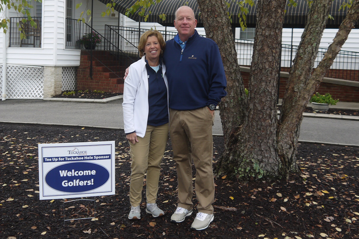 13Welcome-Golfers!-TW-&-Lesa-